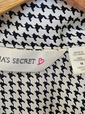Vintage Victoria's Secret Black/White Houndstooth Pajamas  Long Sleeves/Pants M